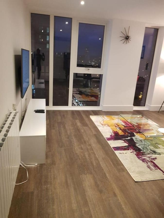 High View Two Bedroom Apartment In Woolwich London Exterior photo