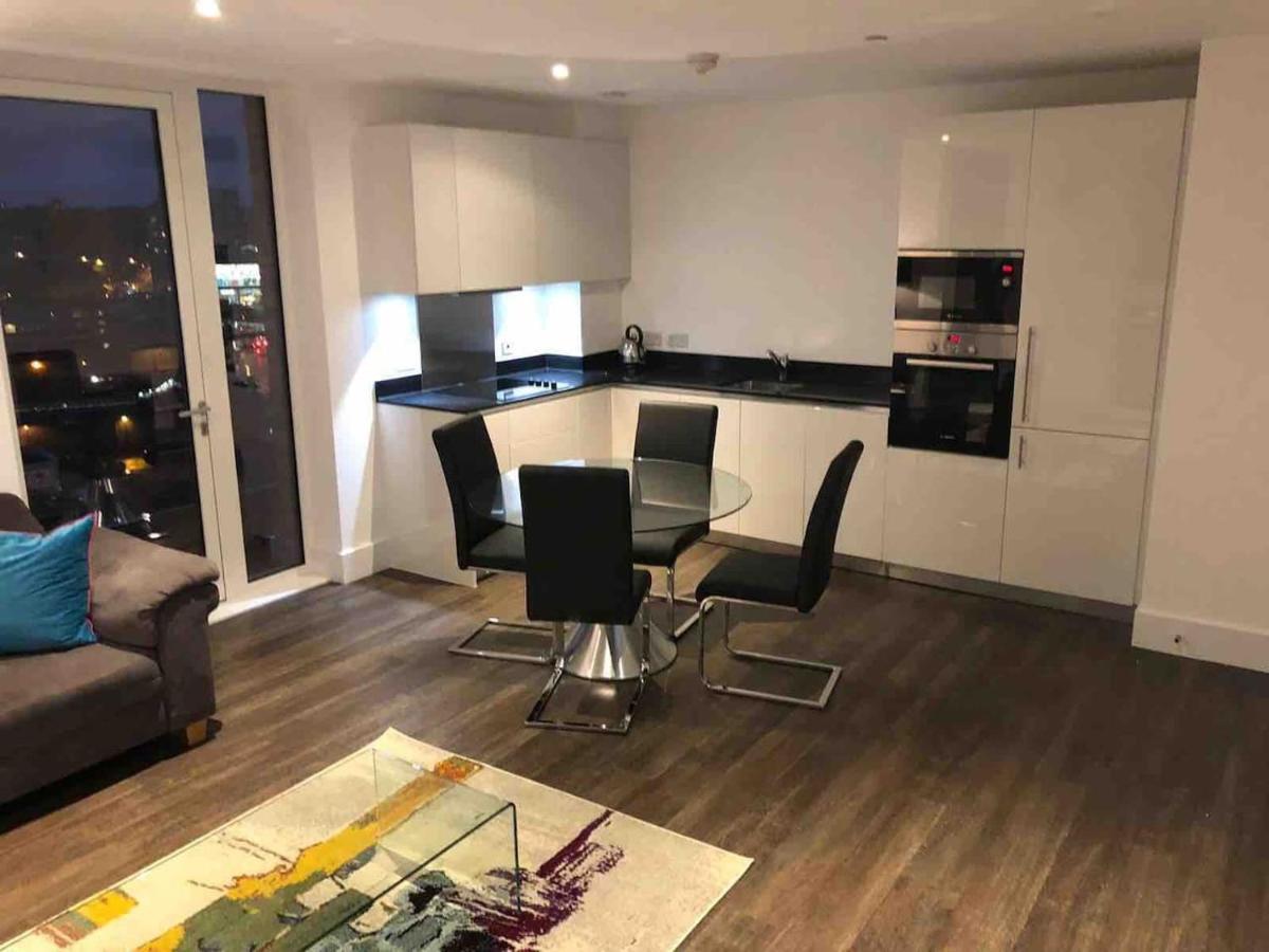 High View Two Bedroom Apartment In Woolwich London Exterior photo